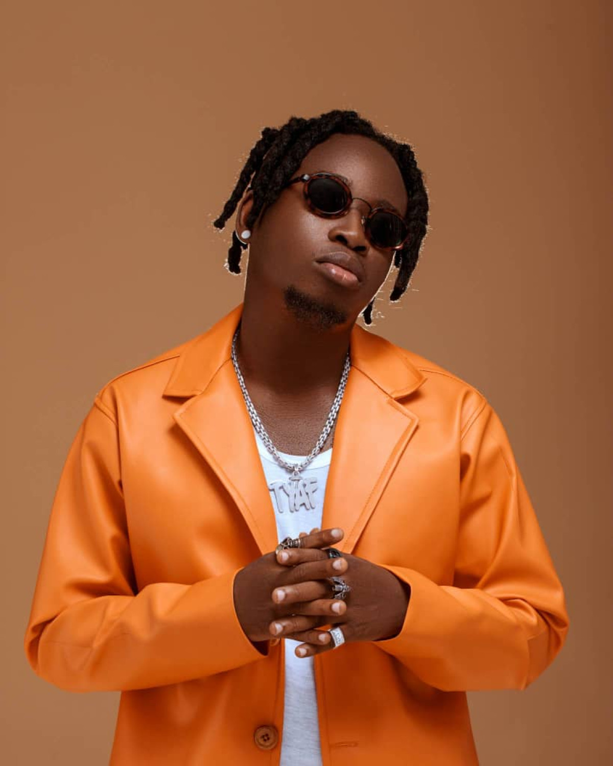SHOWBIZ BÉNINOIS : Tyaf, un artiste qui vogue entre deux mondes avec le même style sans se détériorer