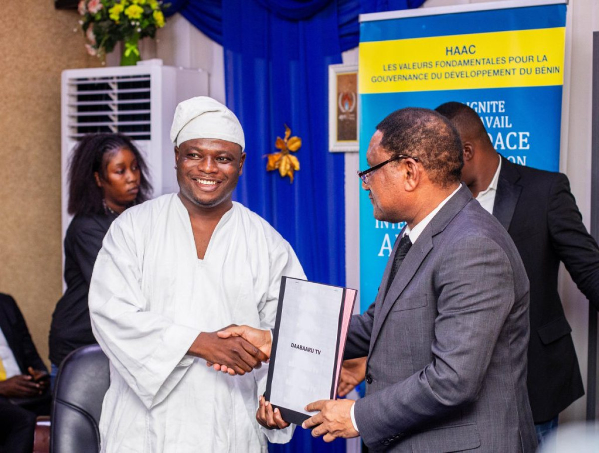 SIGNATURE DE CONVENTION AVEC LES MEDIAS EN LIGNE AU BENIN : Daabaaru Tv désormais autorisée par la Haac