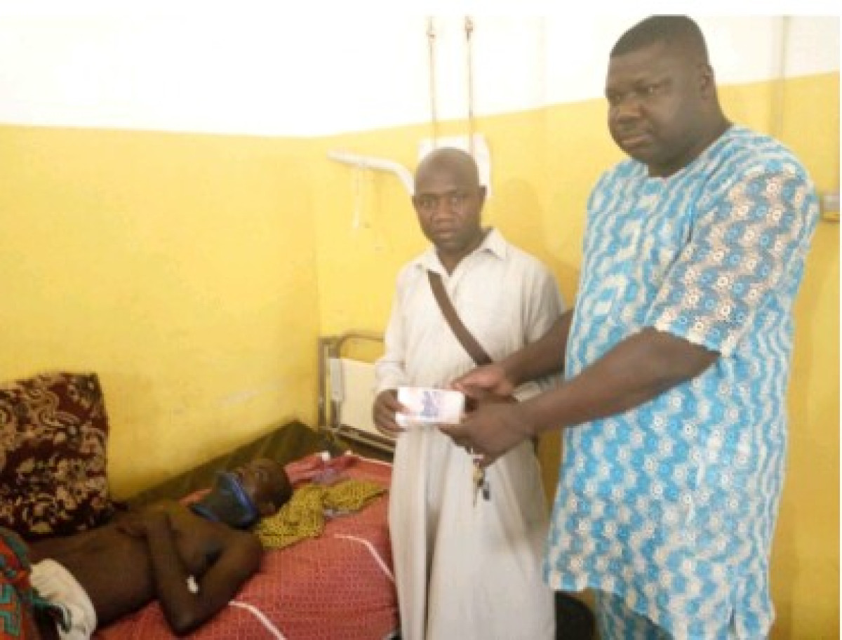 SOUTIEN AUX ARTISTES AZIZ TOURE ET MOUDACHIROU BACHABI : Bourou’s man remet deux millions au nom du Fac