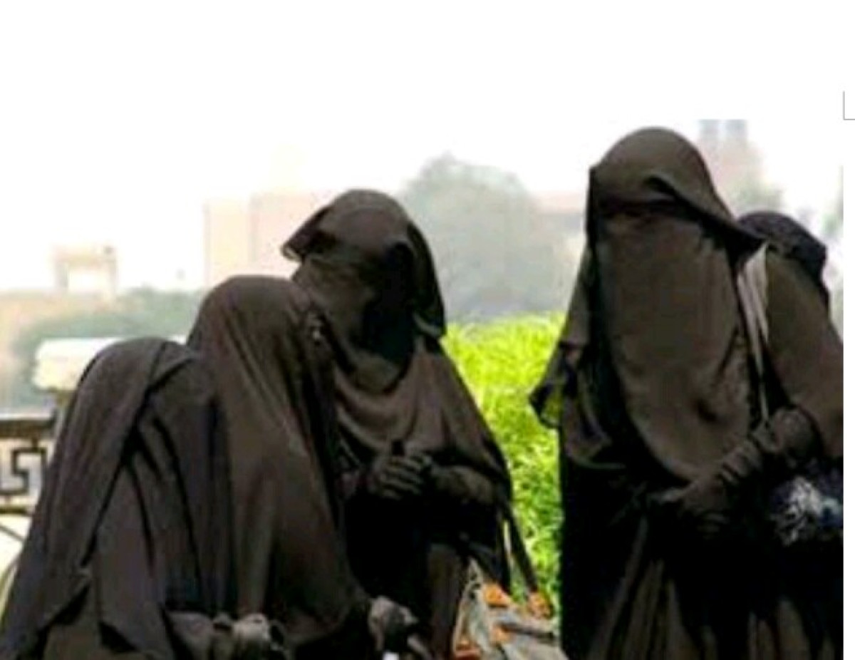 PORT DE VOILE INTÉGRAL CHEZ LES FEMMES MUSULMANES : Une pratique à controverse