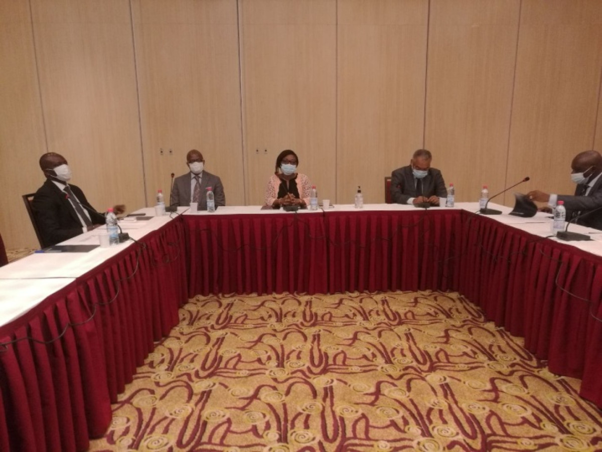LANCEMENT DE LA PLATEFORME NATIONALE DE PAIEMENT ELECTRONIQUE : Le Bénin fait un grand pas dans les transactions monétaires .Pari réussi pour le ministre Aurélie Adam Soulé
