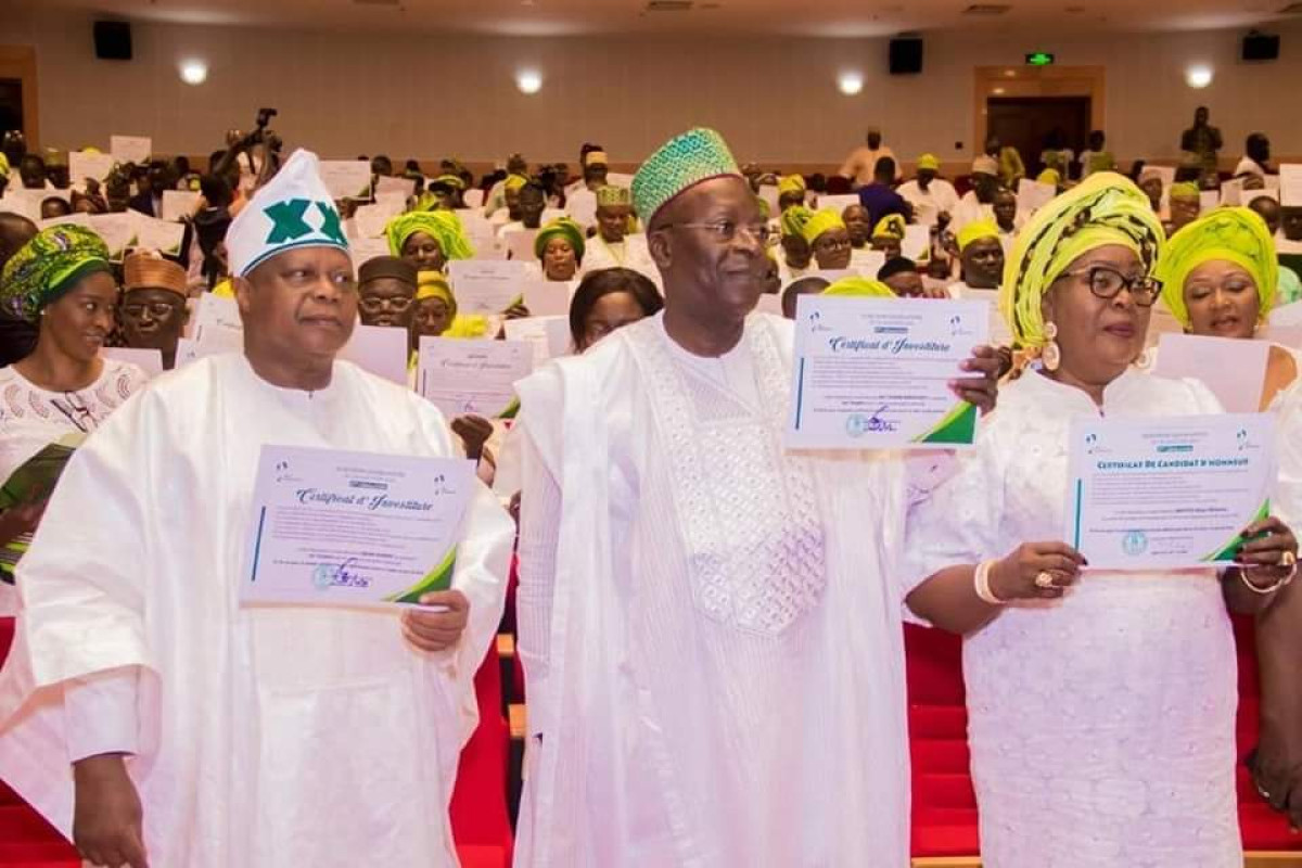 BÉNIN/POUR UNE VICTOIRE ÉCRASANTE AUX LÉGISLATIVES PROCHAINES: Tchané investit les 218 candidats et invite les membres du parti vert au travail
