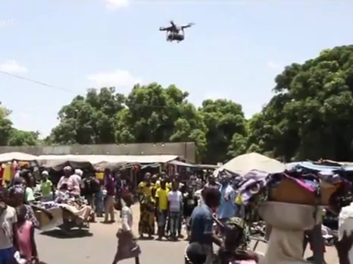 MALI / COVID-19 : Des drones parlants éduquent la population