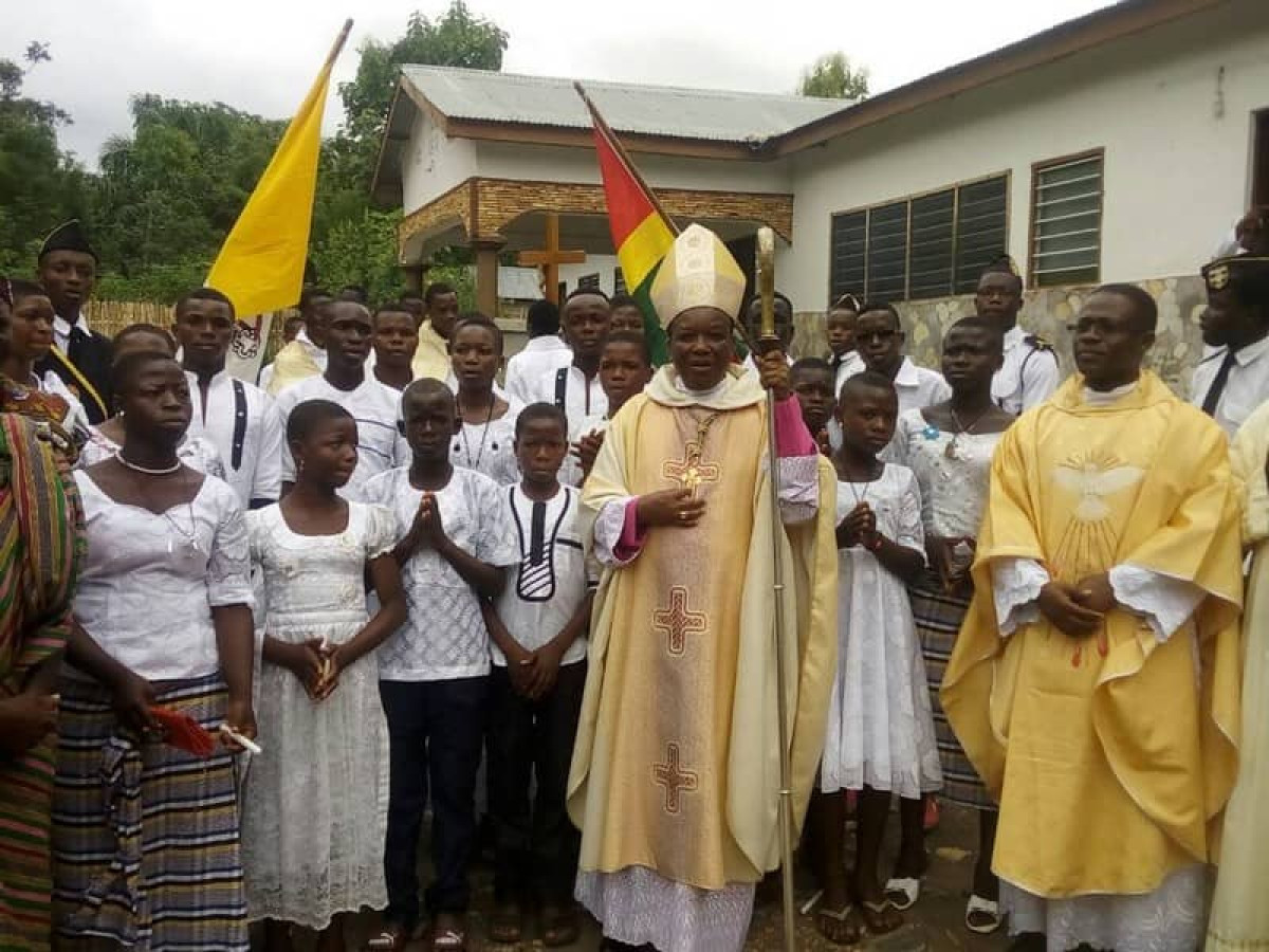 POUR NON RESPECT DES MESURES PRÉVENTIVES CONTRE LE CORONAVIRUS A POBE ET A PORTO-NOVO : Des hommes de Dieu entre les mains de la police