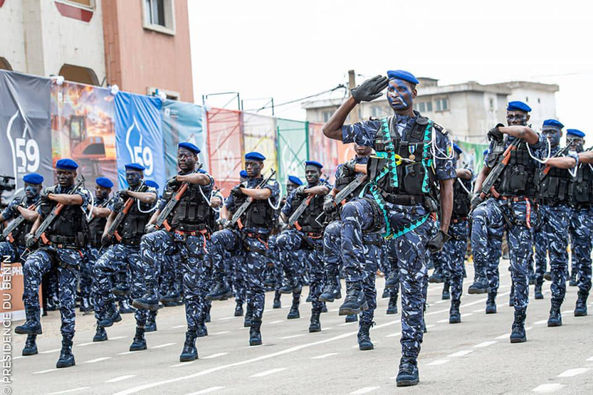 BÉNIN : Un commissaire de police et trois agents activement recherchés