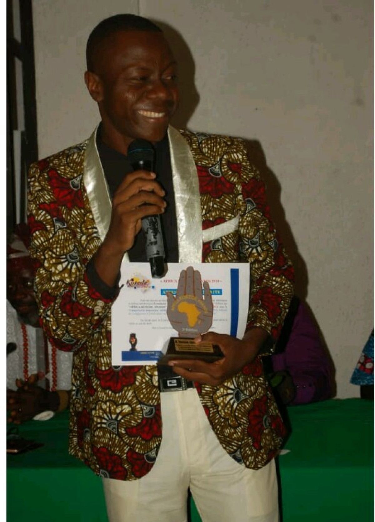 3E ÉDITION DES AFRICA KOREDE AWARDS : Gbènoukpo Amoua de E-télé honoré