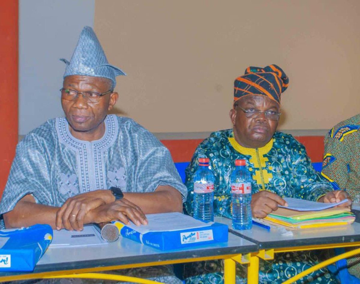 APRES UN BILANS ÉLOGIEUX A LA TÊTE DE L&rsquo;ASSOCIATION DE DÉVELOPPEMENT DE KILIBO « IREKPO » : Le Prof. Servais Afouda passe le témoin à Emmanuel Alamou