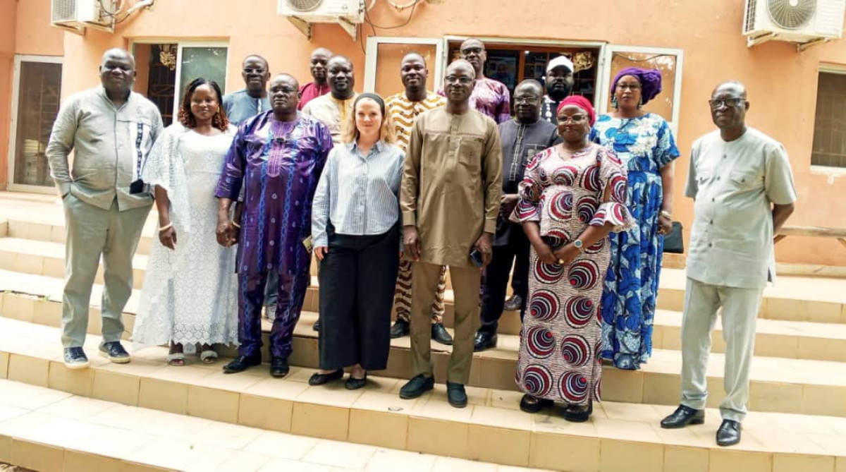 Visite de la nouvelle cheffe domaine gouvernance et paix de la coopération Suisse à N'Dali: Joy Zeugin salue la contribution de l'Adecob au profit des communes