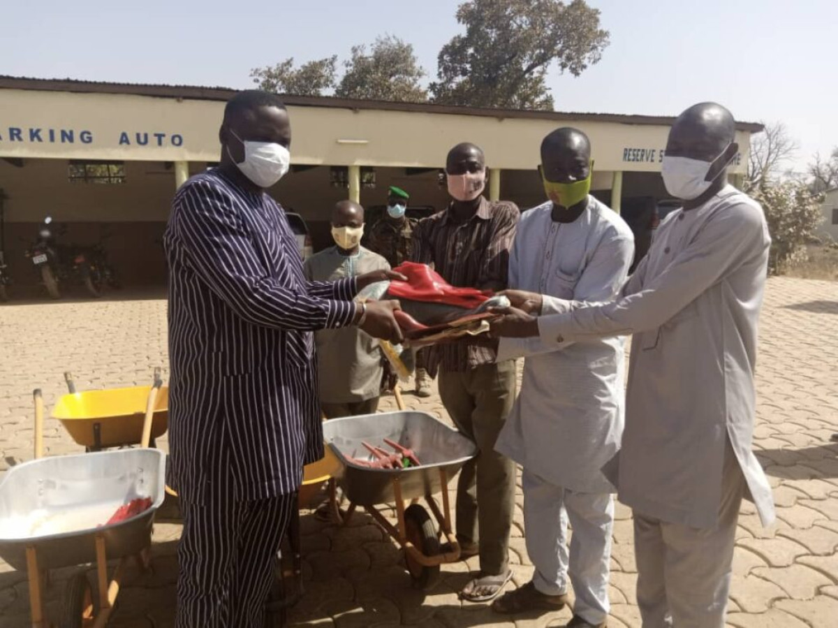 CONCOURS « QUARTIERS PROPRES » A BANIKOARA : Le maire Sarako Tamou prime les meilleurs