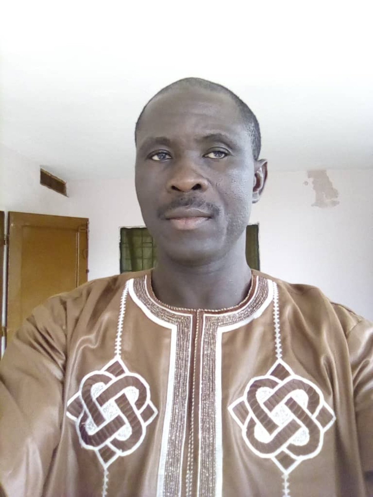 COIN DES VERTUS : Le pasteur Paul Akinlolu revient sur le pouvoir du silence