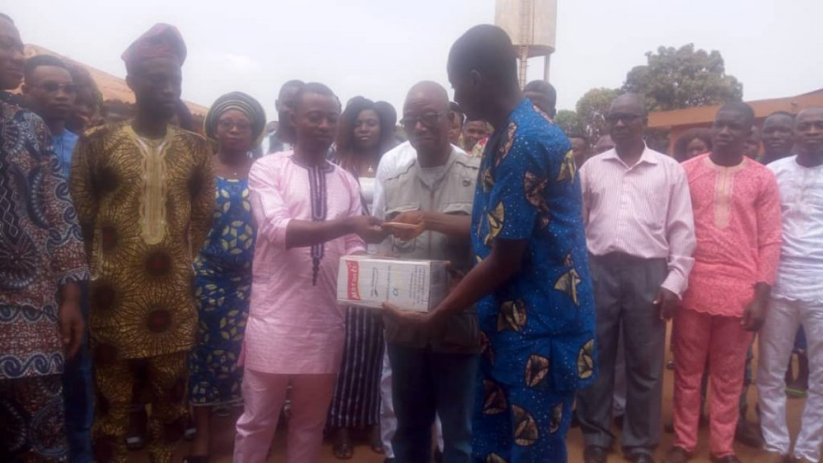 VISITE DU PROMOTEUR DE L’ONG SECOURS-VIE AU CENTRE ST CAMILLE DE BOHICON : Nathan Agbahougba sème la joie dans le cœur des malades