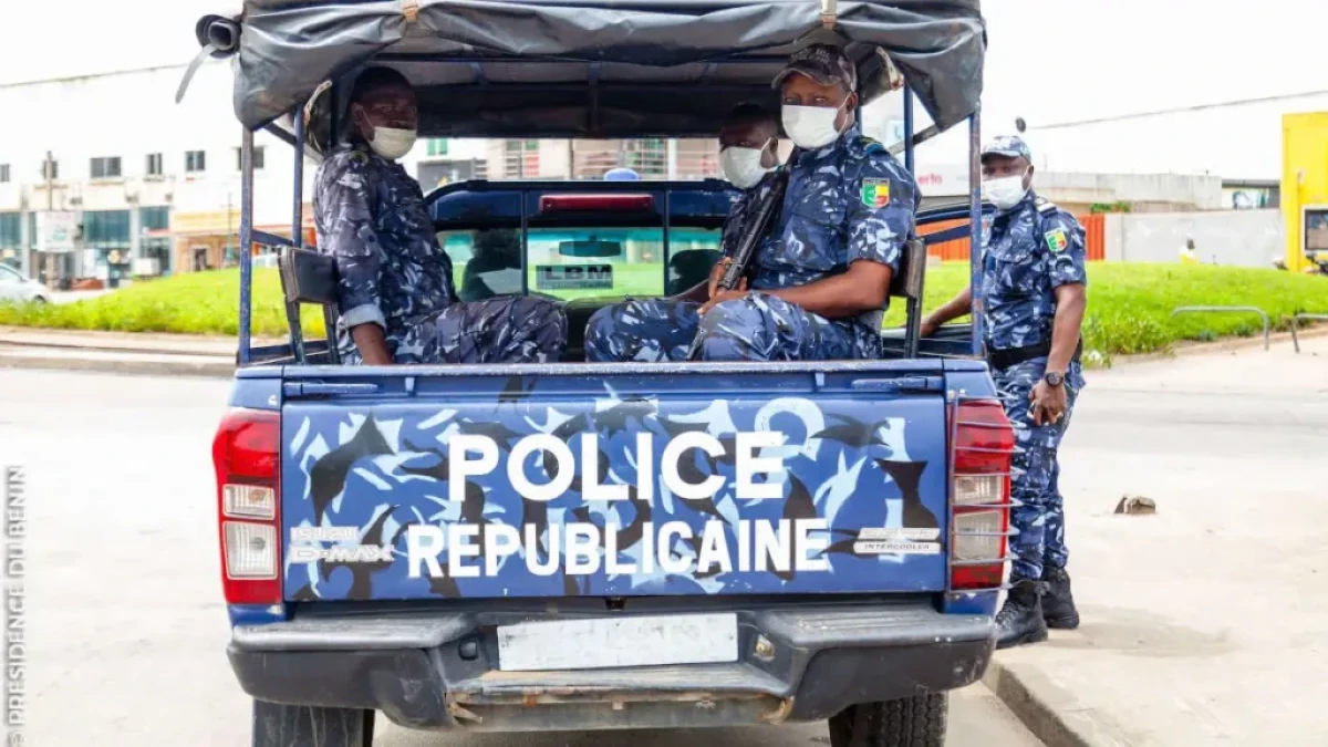 Collines: un homme arrêté avec 230 boulettes de cannabis à savalou