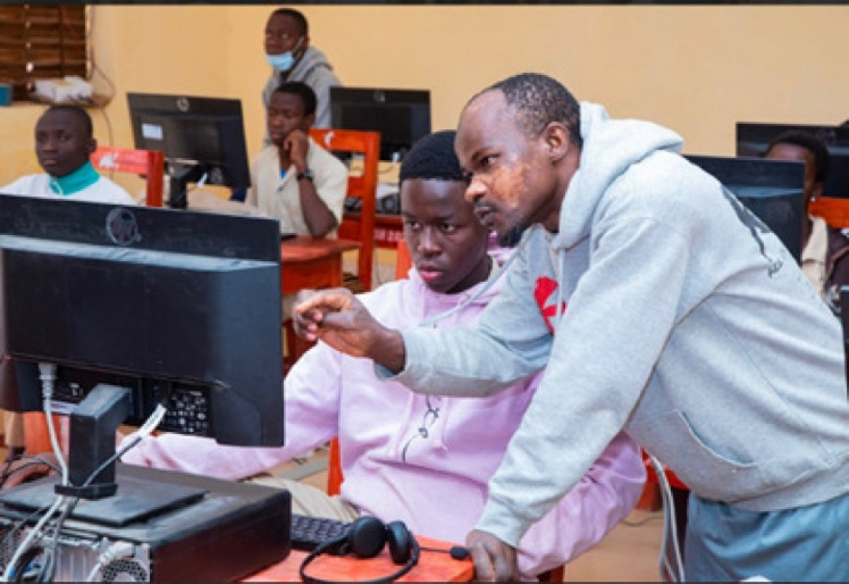 Senum 2025 à cotonou: les élèves et les étudiants ont-ils accès aux outils numériques ?