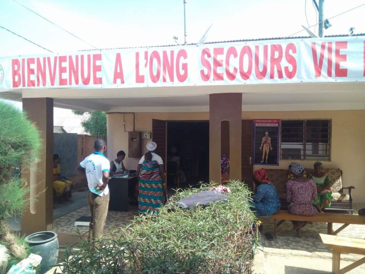 GRACE A L&rsquo;ONG SECOURS VIE : Soignez-vous par des méthodes naturelles et la réflexologie plantaire . Dites adieu à vos maladies