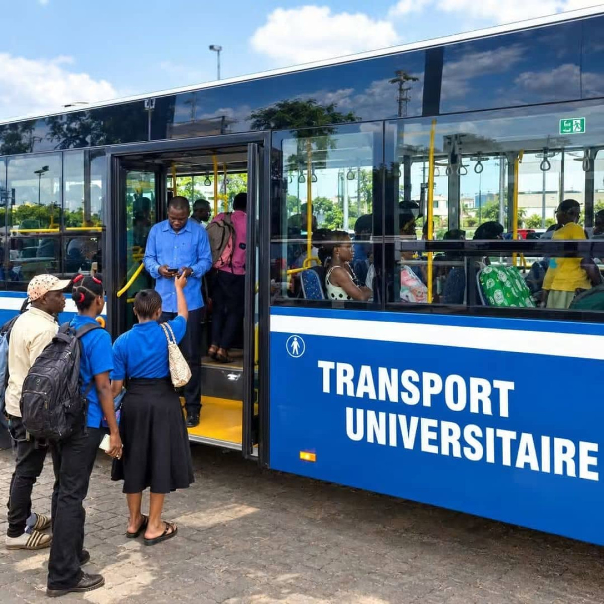 Reprise effective du transport universitaire des étudiants :La galère des déplacements enfin allégée avec 63 bus