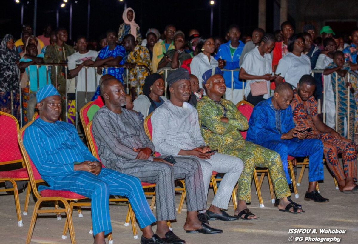 CONCERT DE LA NUIT DE L&rsquo;INDÉPENDANCE À PARAKOU :  Les populations ont vécu un moment de fête mémorable   . Pari gagné pour le Ddcta Borgou-Alibori Mamadou Garou N&rsquo;Douro Bagoudou