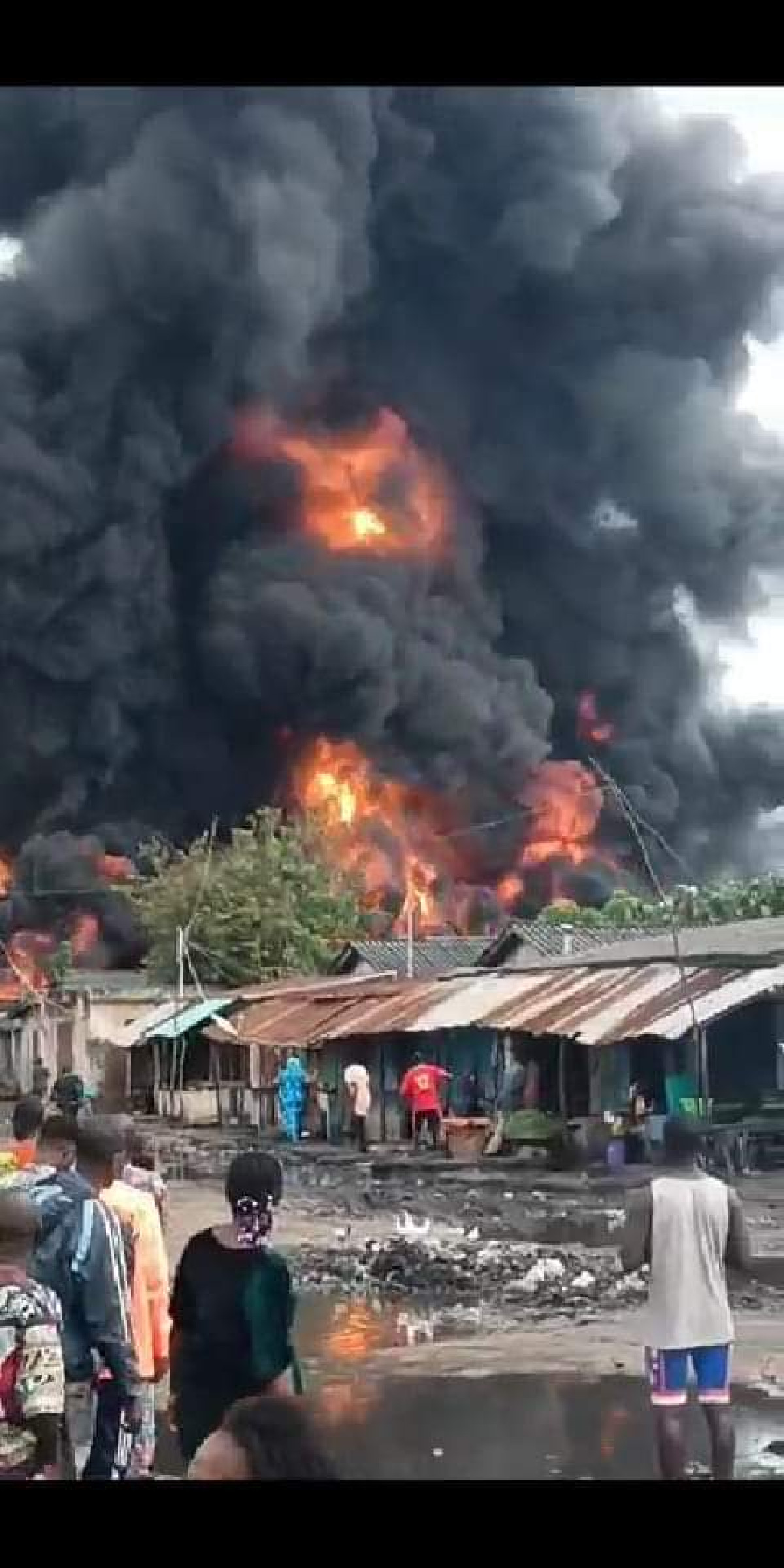 BÉNIN : 33 morts dans l’incendie d’un dépôt d’essence à Sèmè-Kraké