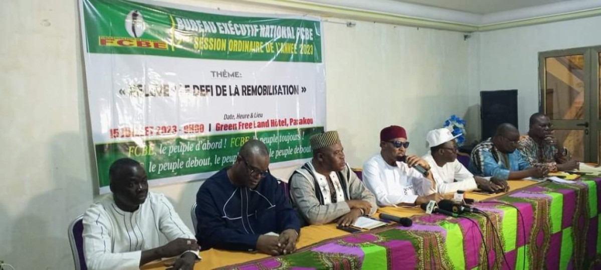 EN SESSION ORDINAIRE À PARAKOU : La Fcbe lance la machine de la remobilisation des militants . Paul Hounkpè prône la non violence et préconise le dialogue