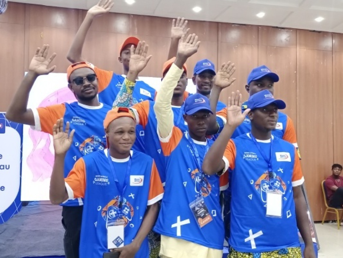 PHASE ÉLIMINATOIRE DU TOURNOI DE GAMING LEAGUE À PARAKOU : Moov Africa réunit les jeunes autour des jeux vidéo . Les huit meilleurs primés