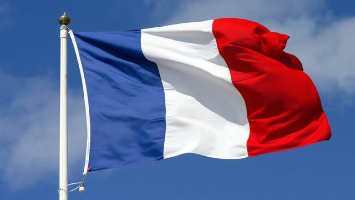 PRÉSIDENTIELLE DE 2022 EN FRANCE : Douze candidats, dont Emmanuel Macron en lice