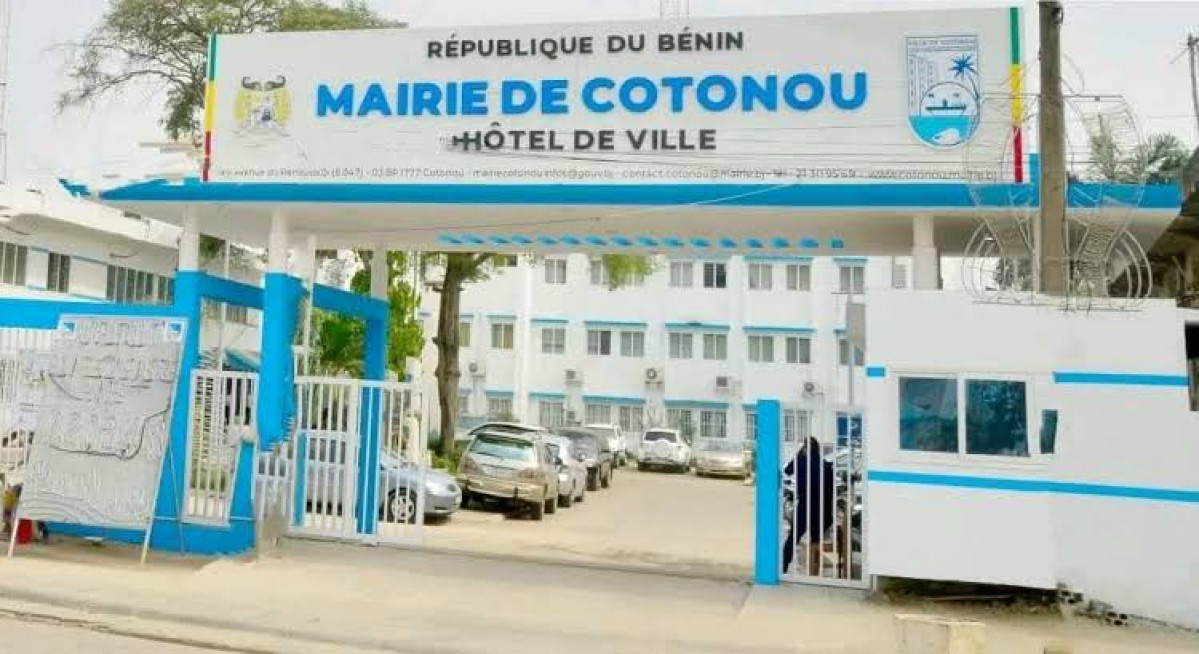Taxi-moto à Cotonou: la Mairie lance le retrait des cartes droit-taxi