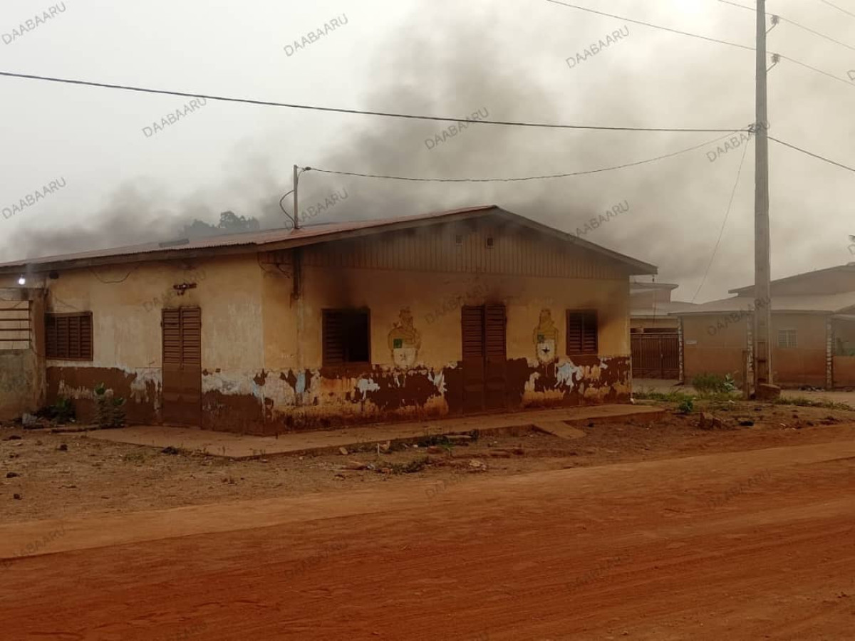 Attaque armée contre le commissariat de Kouandé :Un bâtiment incendié