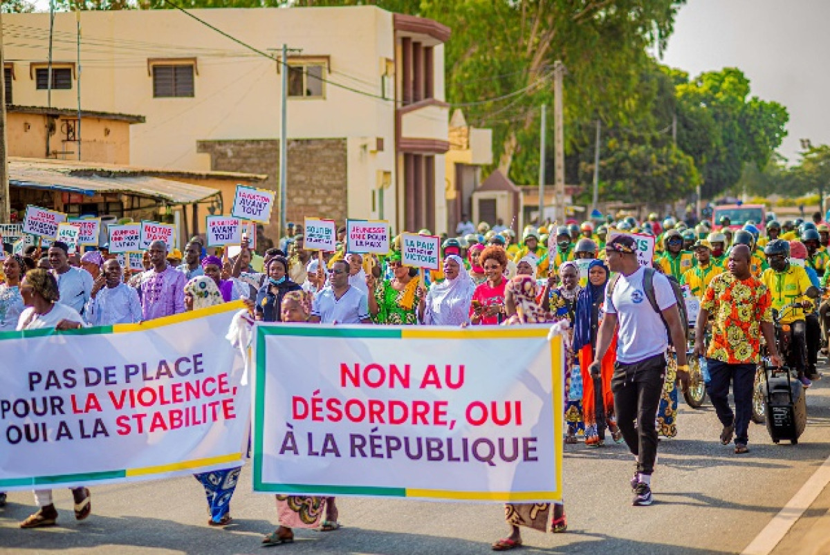 8e ce/Marche contre la tentative du coup d'état du 7 décembre: autorités et citoyens disent oui à la préservation des acquis démocratiques