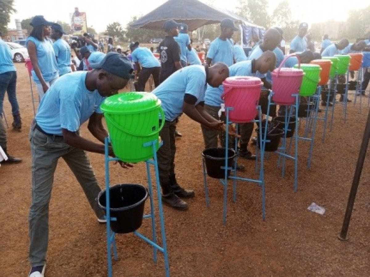 COVID-19/POUR REGLER LE PROBLEME DE L&rsquo;HYGIENE DES MAINS : Helen Clark et Ellen Johnson Sirleaf font des propositions pertinentes