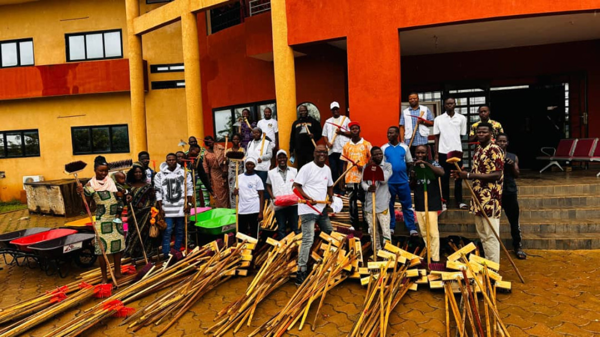 Mobilisation communautaire contre le paludisme: Msf dote la mairie de Matéri en matériel d’assainissement