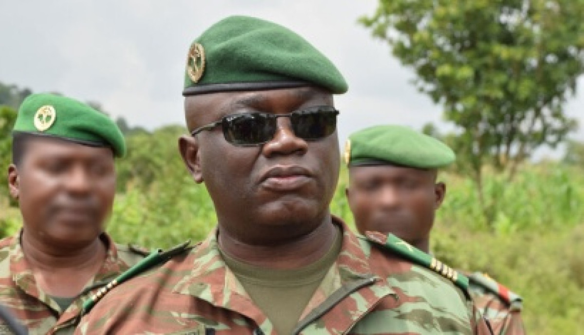BÉNIN/DÉVIANCES VESTIMENTAIRES DES MILITAIRES : Le Général Fructueux Gbaguidi met en garde les soldats indélicats