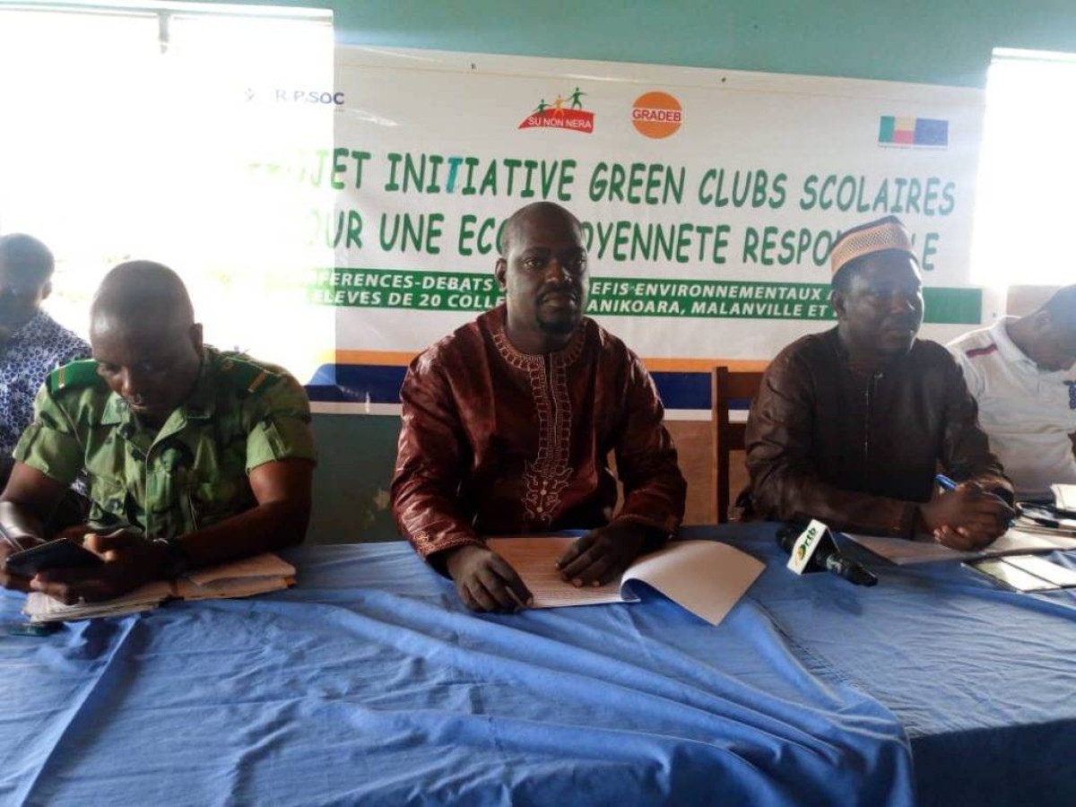 INITIATIVE « GREEN CLUBS » SCOLAIRES POUR UNE ECOCITOYENNETE RESPONSABLE À BANIKOARA : Des élèves outillés sur les défis environnementaux