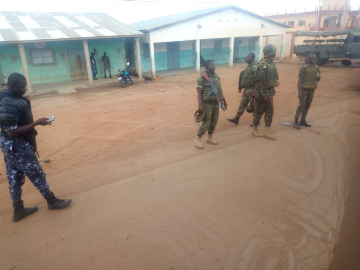 TCHAOUROU  :  Situation tendue, la circulation sous escorte policière