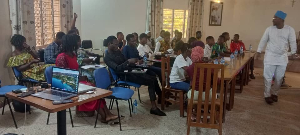 6E ÉDITION DE LA FORMATION SUR LA RÉDACTION DES RECOURS À PARAKOU   :   Amnesty International Bénin forme 50 jeunes 