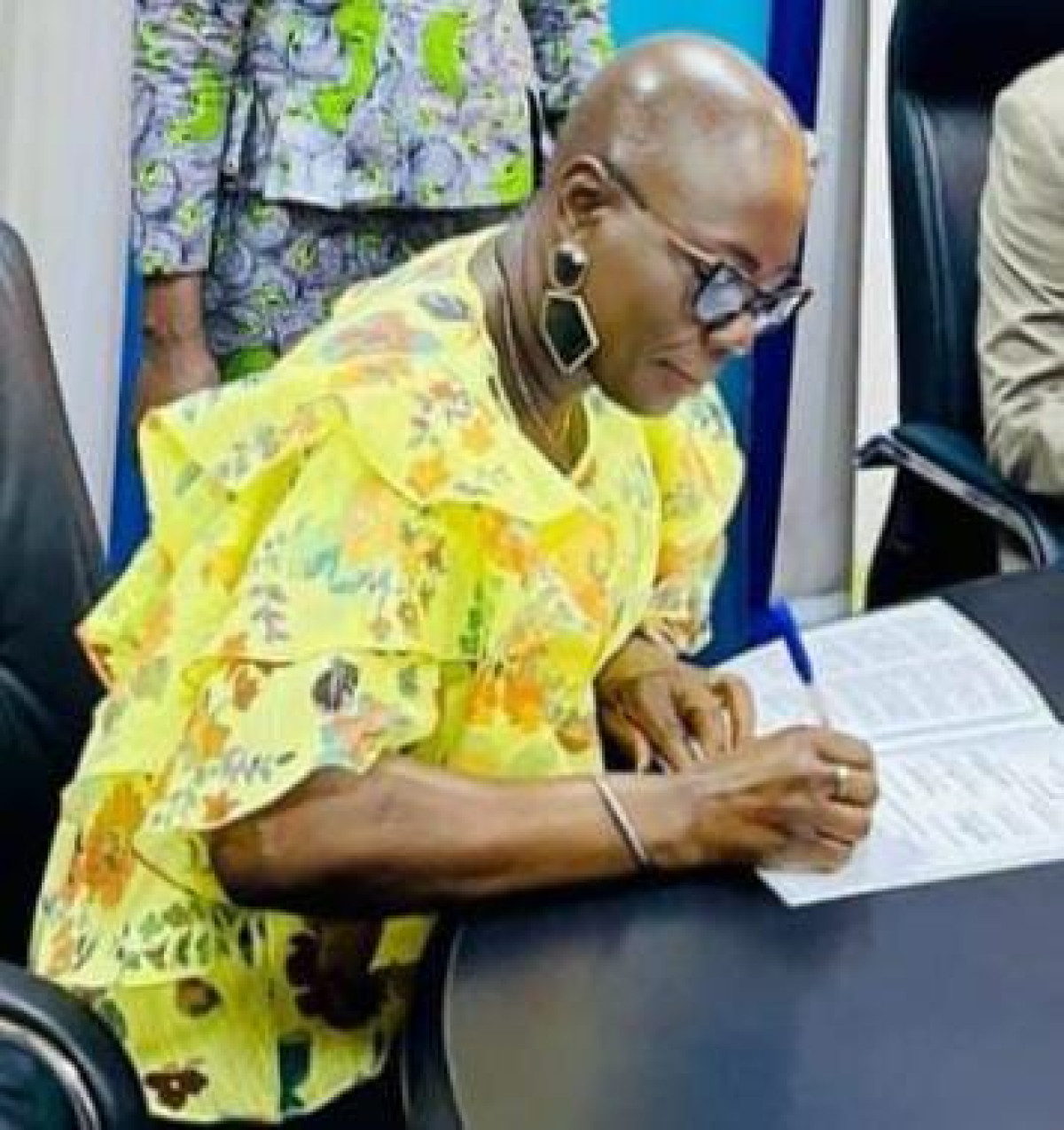 POUR AVOIR SIGNÉ IN MÉMORANDUM D&rsquo;ACCORD SANS L&rsquo;AUTORISATION DU PRÉSIDENT DJOGBÉNOU : Christelle Houndonougbo destituée de la direction administrative du parti Up le Renouveau 