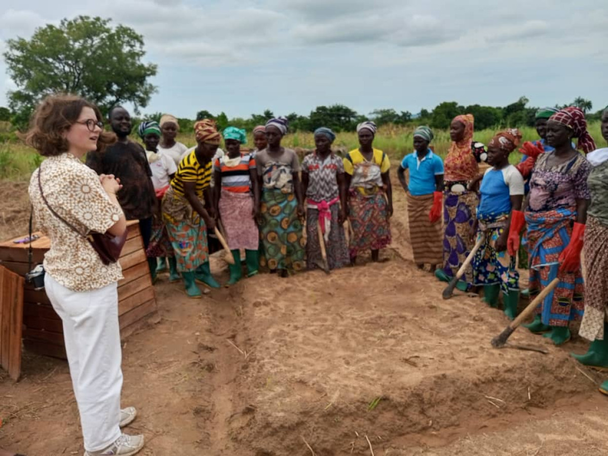 PROJET DE RENFORCEMENT DES FEMMES PAYSANNES À OUAKÉ : Les partenaires de l’Ong Ola Africa en tournée dans les zones impactées