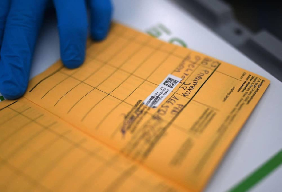 PORTO-NOVO/TRAFIC DE CARNET DE VACCINATION COVID-19 :  Trois individus dont un agent de santé en prison