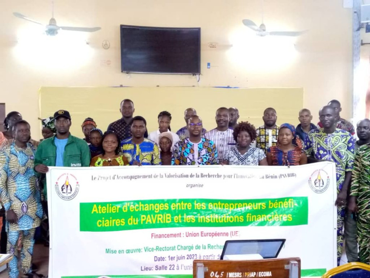 MISE EN ŒUVRE DU PROJET PAVRIB À L’UNIVERSITÉ DE PARAKOU : Les entrepreneurs bénéficiaires informés sur les sources de financement . Une initiative innovante du Prof Mohamed Nasser Baco