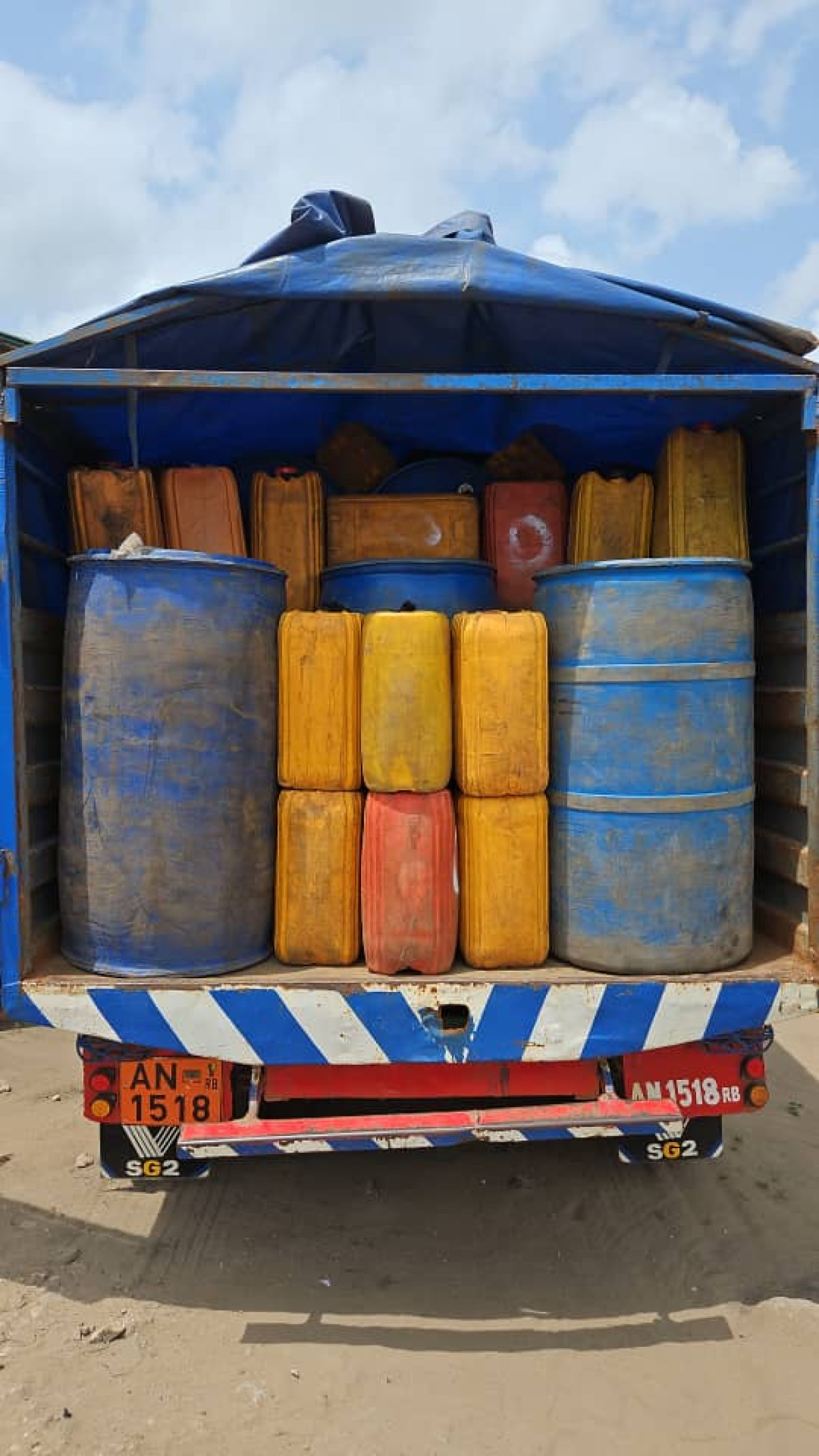 GRÂCE AUX SERVICES DE RENSEIGNEMENTS : Plus de 5 mille litres d&rsquo;alcool frélatés saisis par la douane