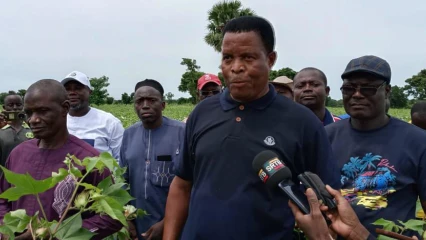 En tournée nationale de constatation, de sensibilisation et d'appui-conseil aux cotonculteurs: Tamou Gani Badou confiant de l'atteinte de l'objectif d'un million de tonnes