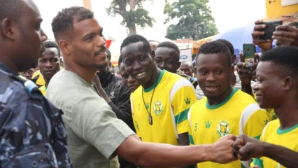BÉNIN/EN PLEIN DANS LES ACTIONS SOCIALES ET DE PROMOTION DE LA JEUNESSE,  Steve Mounié, plus qu&rsquo;un footballeur, un philanthrope
