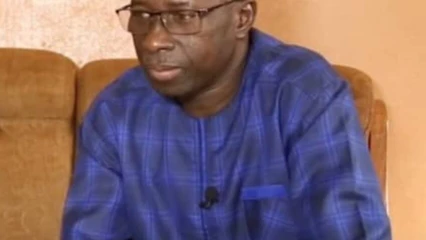 A/S DE LA CONSOMMATION DE L’ALCOOL FRELATÉ A OUASSA-PEHUNCO : «C’est la boisson tous les jours, on ne fait qu’enterrer des jeunes», déplore le maire Orou Maré les larmes aux yeux