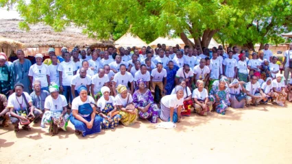 À TRAVERS UNE JOURNÉE DE RÉFLEXION ET DE RÉJOUISSANCE A KOUANDÉ : Les 2Kp et Sinendé adoptent Richard Boni Ouorou . Les Zémidjans des 4 communes reçoivent des casques