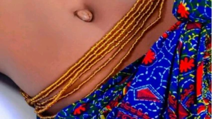 CHRONIQUE DES US ET COUTUMES  : Langages envoutants des perles autour des reins de femme