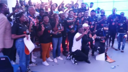 CONCOURS AFRICAIN DE JEUX VIDÉOS : Un véritable succès pour Nicecactus • Le champion repart avec un trophée et un chèque de 850 000 F cfa