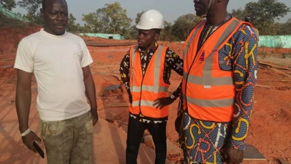 CONSTRUCTION D&rsquo;UN CHÂTEAU D&rsquo;EAU À KALALE : Le maire Bani Chabi satisfait de l&rsquo;évolution des travaux