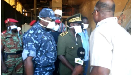 DESCENTE DU PRÉFET DE L&rsquo;ALIBORI DANS LES USINES D&rsquo;EGRENAGE DE COTON  : Moussa Mouhamadou s&rsquo;enquiert du niveau d&rsquo;avancement des travaux