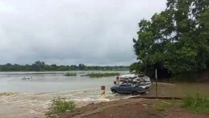 DRAME À TCHAOUROU : Les eaux du fleuve Okpara emportent un jeune  . Daabaaru a pourtant alerté les autorités