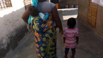 EDUCATION DANS LES FAMILLES MONOPARENTALES : La vie des enfants à moitié aimés
