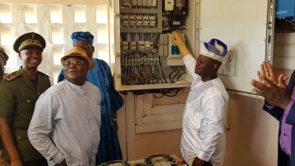 ÉLECTRIFICATION RURALE AU BÉNIN : Talon éloigne les ténèbres de Bouanri