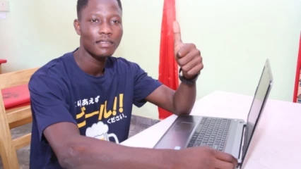 EMPLOI DES JEUNES AU BÉNIN : Marius Dassi parle de sa formation en graphisme au Cfoman-Daabaaru